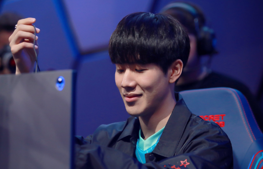 评价也从某 评价也从某