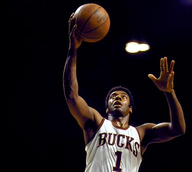 斯帕尔马斯 斯帕尔马斯