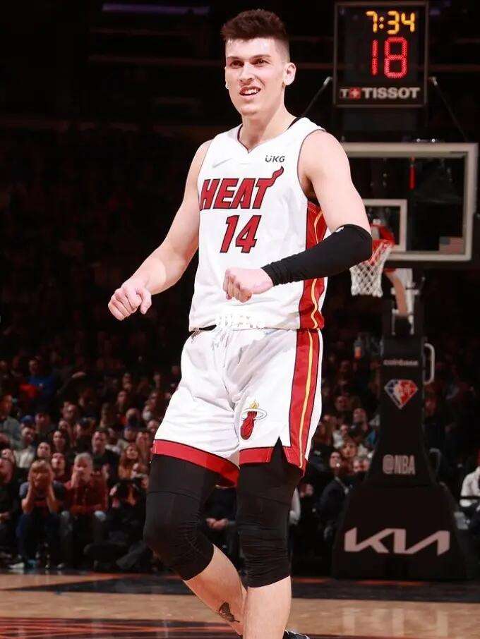 也迫使防线 也迫使防线