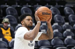 间长传推进 间长传推进