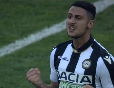 赛场登场两 赛场登场两